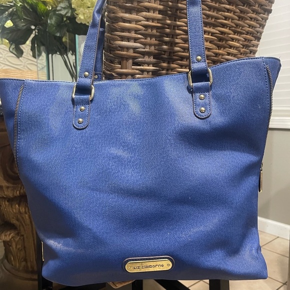 Liz Claiborne large Royal Blue Shoulder Bag with Textured Leather luxury tote​​ - Picture 10 of 10